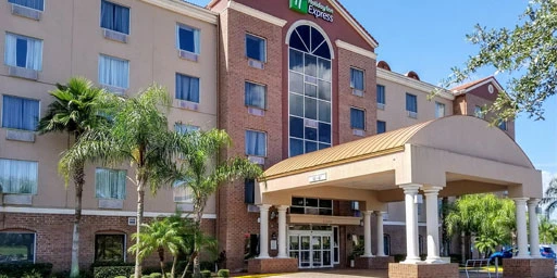 Holiday Inn Express & Suites     